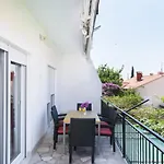 A3-90m2 W Shared Pool & Balcony Next To Apartment *