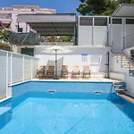 A3-90m2 W Shared Pool & Balcony Next To Apartment