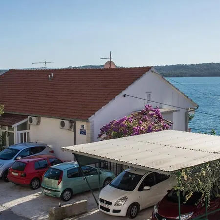 Lejlighed A3-90m2 W Shared Pool & Balcony Next To Trogir