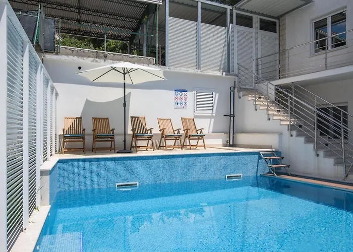 Lägenhet A3-90m2 W Shared Pool & Balcony Next To *