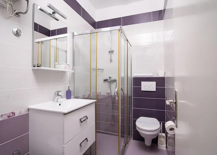 A3-90m2 W Shared Pool & Balcony Next To * Trogir