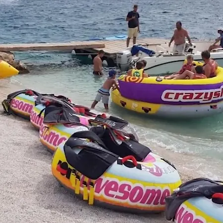 شقة A3-90m2 W Shared Pool & Balcony Next To *