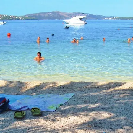 شقة A3-90m2 W Shared Pool & Balcony Next To *