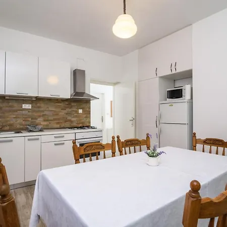 Apartman A3-90m2 W Shared Pool & Balcony Next To *