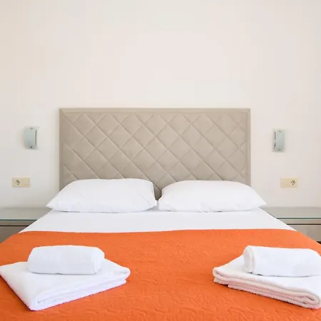 A3-90m2 W Shared Pool & Balcony Next To Apartman *