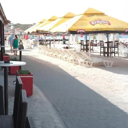 A3-90m2 W Shared Pool & Balcony Next To * تروغير